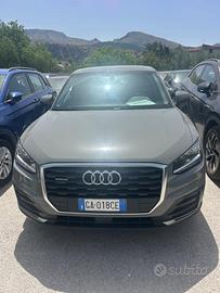 Q2 2.0 QUATTRO S.TRONIC