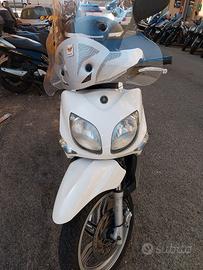 YAMAHA XENTER 150CC 