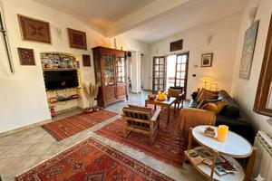 Rustico / Casale di 210 m² con più di 5 locali a C