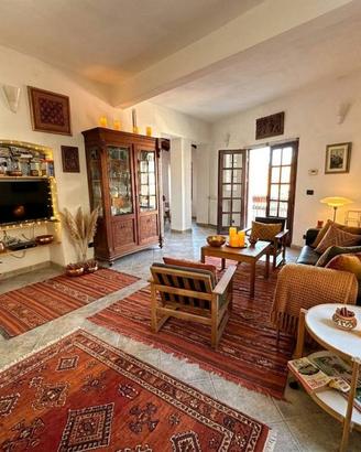 Rustico / Casale di 210 m² con più di 5 locali a C