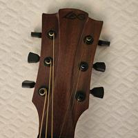 Chitarra acustica 