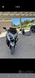 Tmax 560 tech max 2026