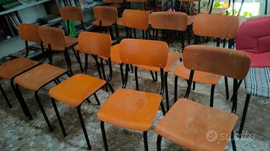 Sedie in legno scuola vintage 