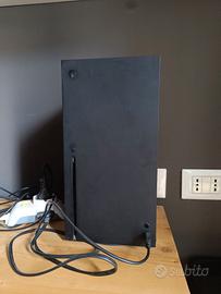 XBOX serie X con accessori 