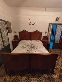Letto matrimoniale antico
