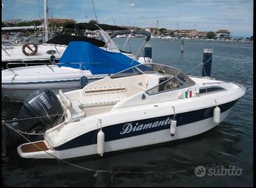 Stama Cabin 20 equipaggiato con Yamaha 115cv 4T