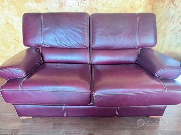 Coppia divani pelle color vinaccia - artigianali