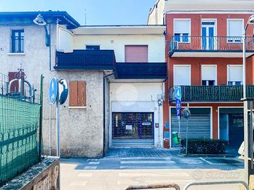NEGOZIO A BORGOSATOLLO
