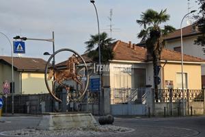 VILLA SINGOLA CON GIARDINO PRIVATO