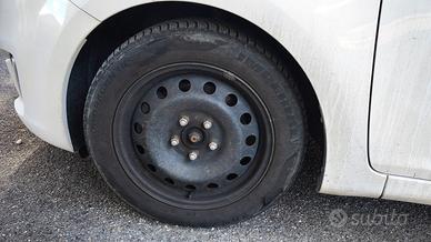 Gomme invernali con cerci in lega 5 foro