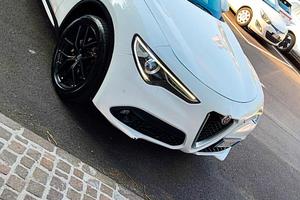 Alfa romeo Stelvio  Q4
