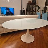 Tavolo Ovale in Vetro Bianco