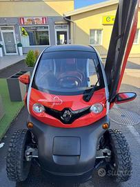 RENAULT TWIZY 80 – MoMo DESIGN