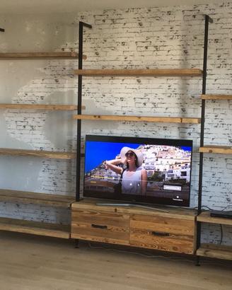 scaffalatura in ferro con ripiani cassetti abete v