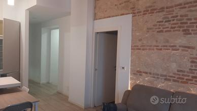 In palazzo antico ristrutturato bicamere, biserviz