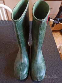 Stivali antinfortunistici alti n°39 in gomma verdi