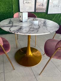 Tavolo rotondo con piede oro