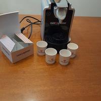macchina caffè più 4 tazzine 