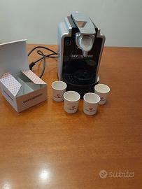 macchina caffè più 4 tazzine 