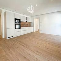 Bolzano Centro: elegante bilocale con garage priva