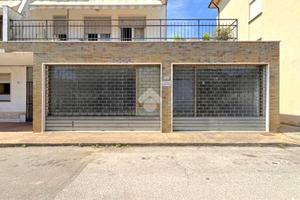 NEGOZIO A MONTECCHIO MAGGIORE