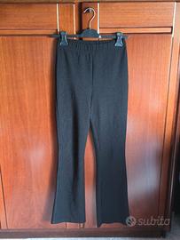 Pantalone nero con coste vita alta