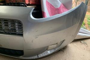 Paraurti anteriore fiat grande punto