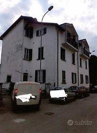 Immobile in asta di 91 m² con 3 locali e box auto 