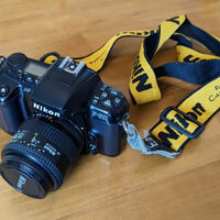Nikon F-601 + AF 35-70 + AF 28-200 e accessori