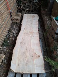 Tavole in legno di cedro del libano