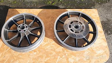 CERCHI IN LEGA Harley-Davidson 