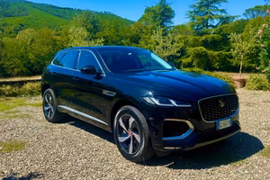 Jaguard F-pace R dynamic