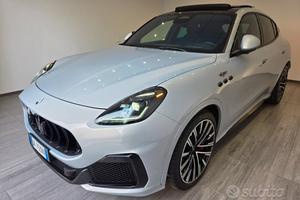 MASERATI GRECALE V6 530 CV AWD Trofeo