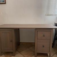 Scrivania Hemnes