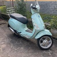 Vespa Primavera 125 verde amabile