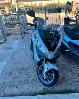 Malaguti madison 3 250ie