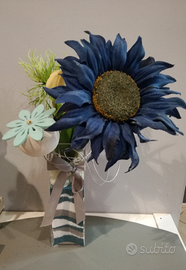 Composizione di fiori in stoffa