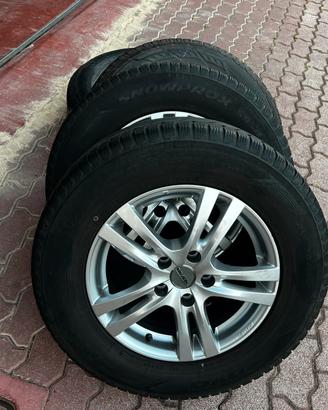 4 x Cerchi 🛞 Gomme 215/70R16 invernale 215-70-16