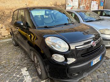 Fiat 500 L nera