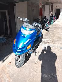 Kymco Dink 50 azzurro/blu + casco AGV incluso