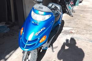 Kymco Dink 50 azzurro/blu + casco AGV incluso