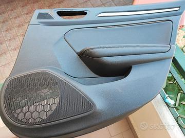 Pannello posteriore destro Renault Megane 4° serie
