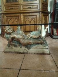 Tavolino elegante (trattabile)