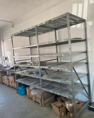 SCAFFALATURA IN METALLO