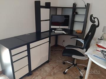 Scrivania ad angolo