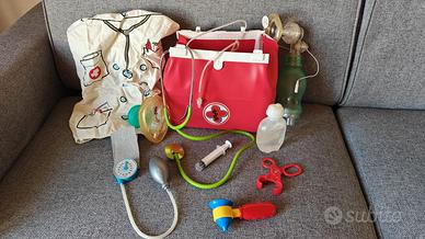 Kit accessori medici sia giocattolo che veri