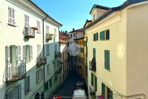 5 LOCALI A IVREA