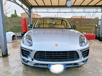 Porsche Macan S