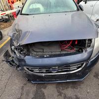 Ricambi Volvo V40 2013 1.6 D2 diesel 84kw