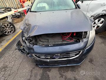 Ricambi Volvo V40 2013 1.6 D2 diesel 84kw